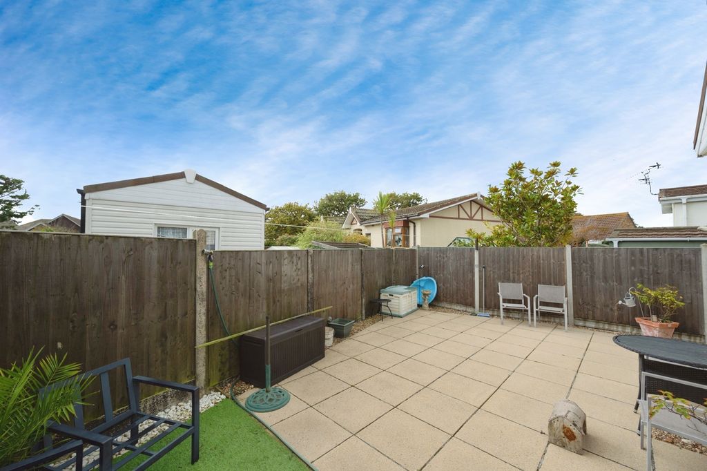 Property photo 2 of 17 Photo