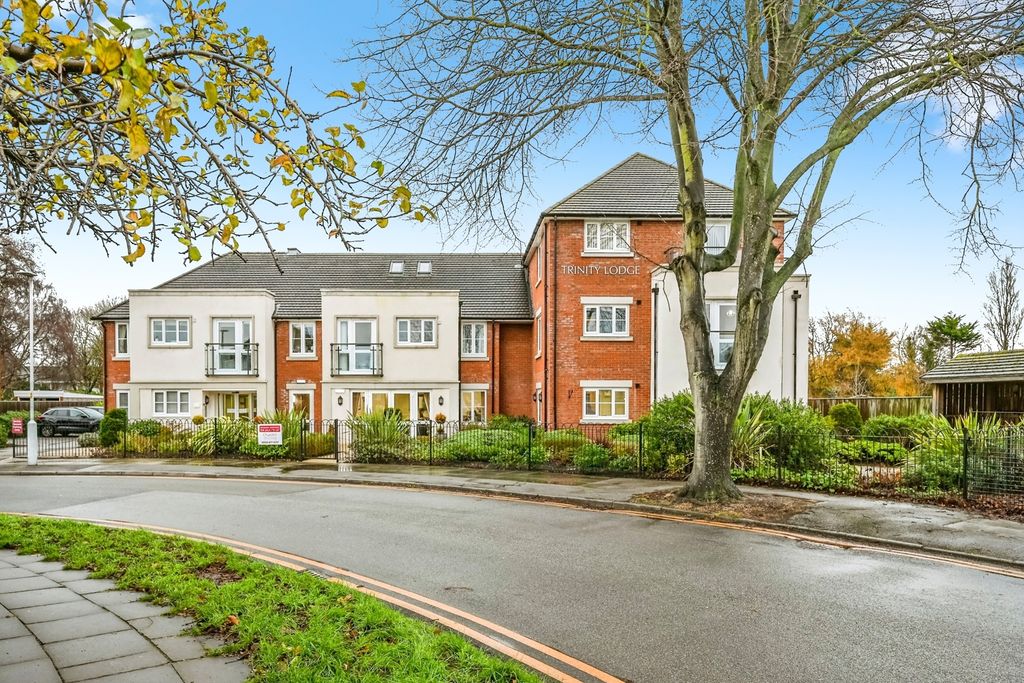 Property photo 2 of 15 Pbox-Img.Jpg