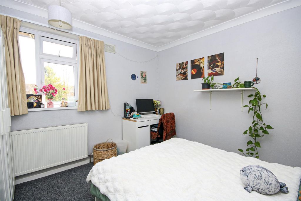 Property photo 3 of 13 11-Img_9094.Jpg