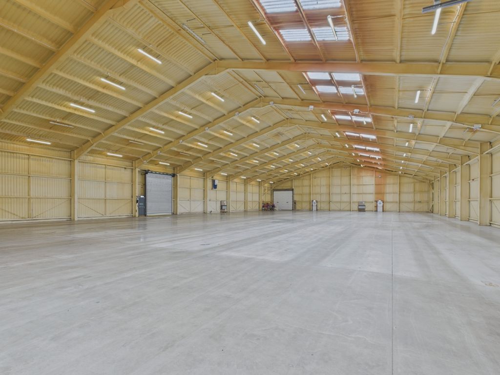 Property photo 2 of 6 Photo 21