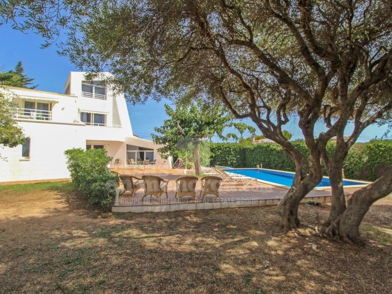Property photo 2 of 36