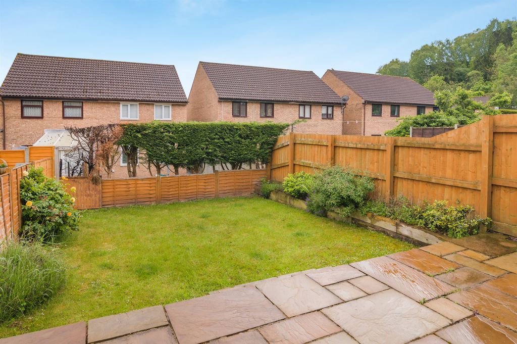 Property photo 2 of 16