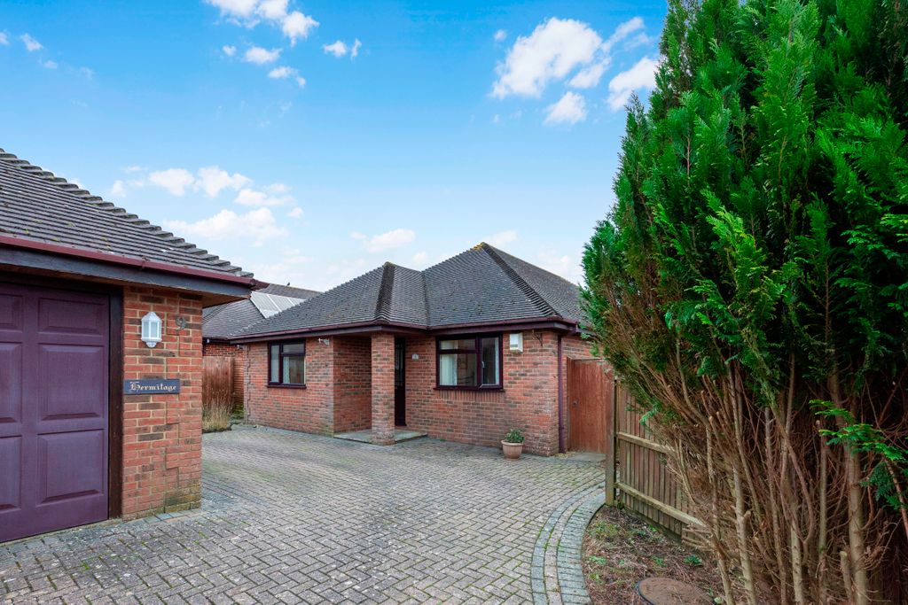 Property photo 2 of 30
