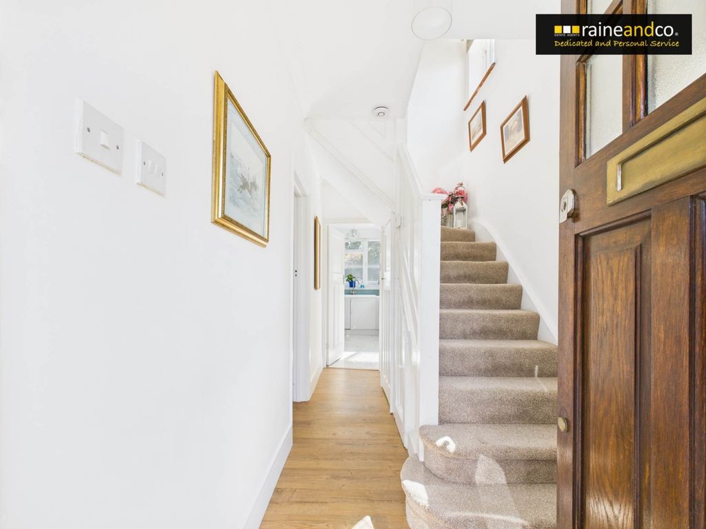 Property photo 3 of 37