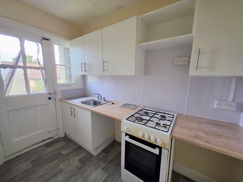 Property photo 2 of 5 Kitchen