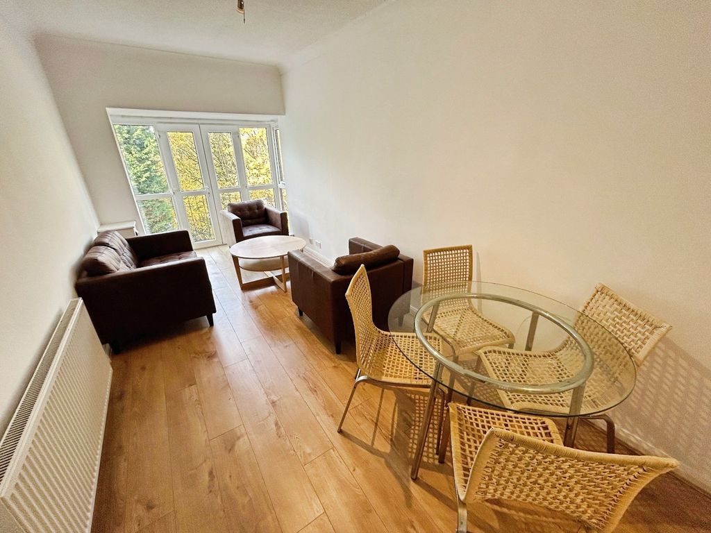 Property photo 2 of 12 Picture No. 10