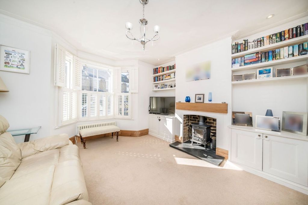 Property photo 2 of 8