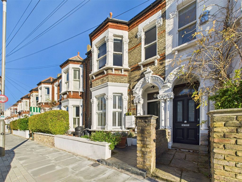 Property photo 1 of 9 Picture No. 10