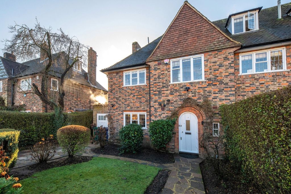 Property photo 2 of 13 Picture No. 26