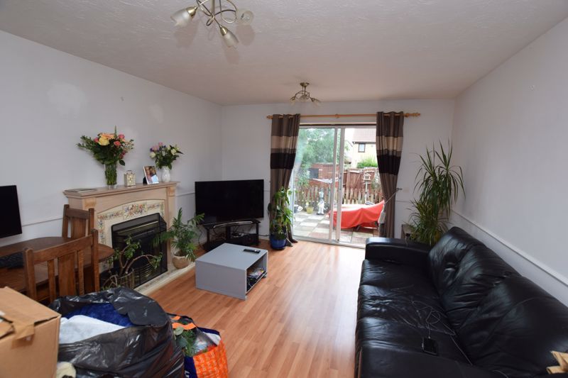 Property photo 3 of 7 Photo 7