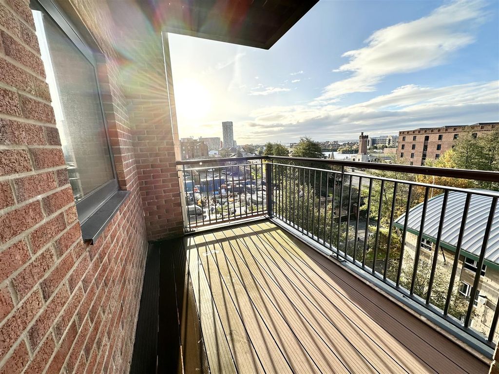 Property photo 2 of 19 Balcony