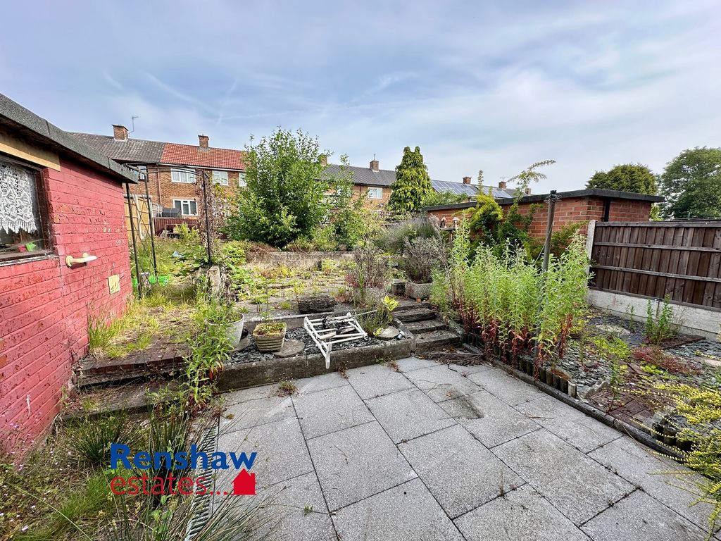 Property photo 3 of 15 R (1)