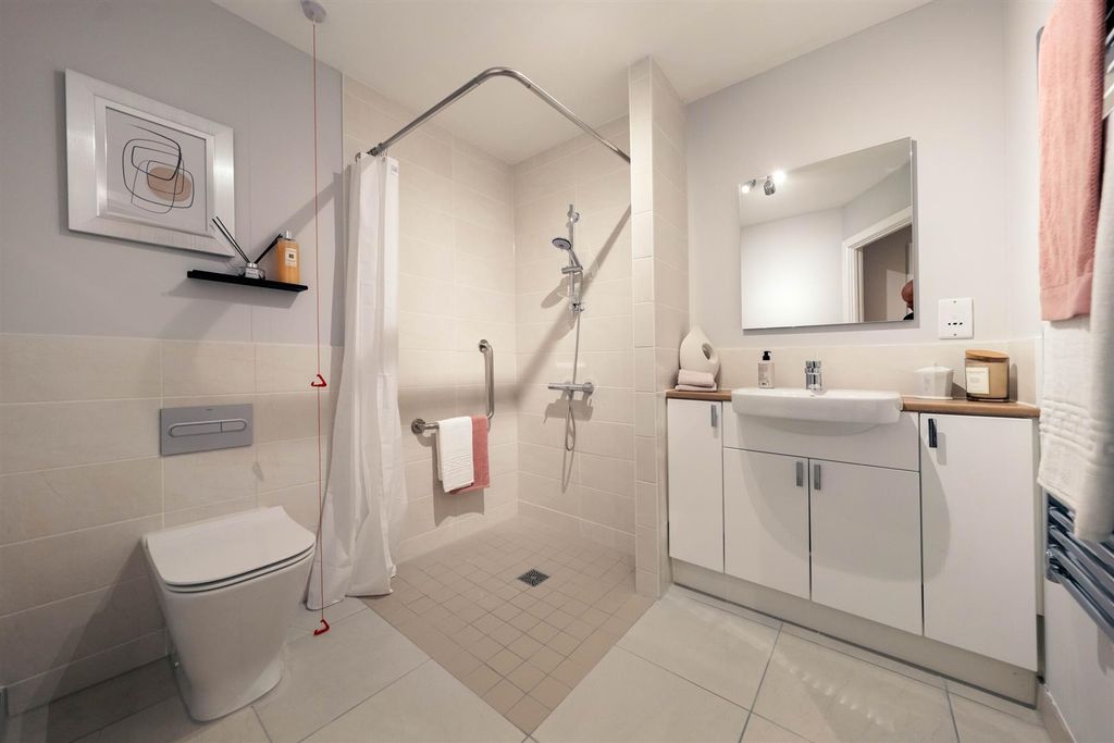 Additional image 4 of 2 bed flat for saleGilbert Place, Lowry Way Swindon SN3