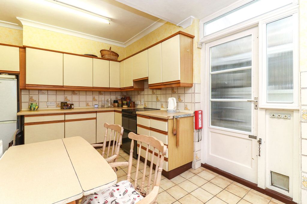 Property photo 2 of 38