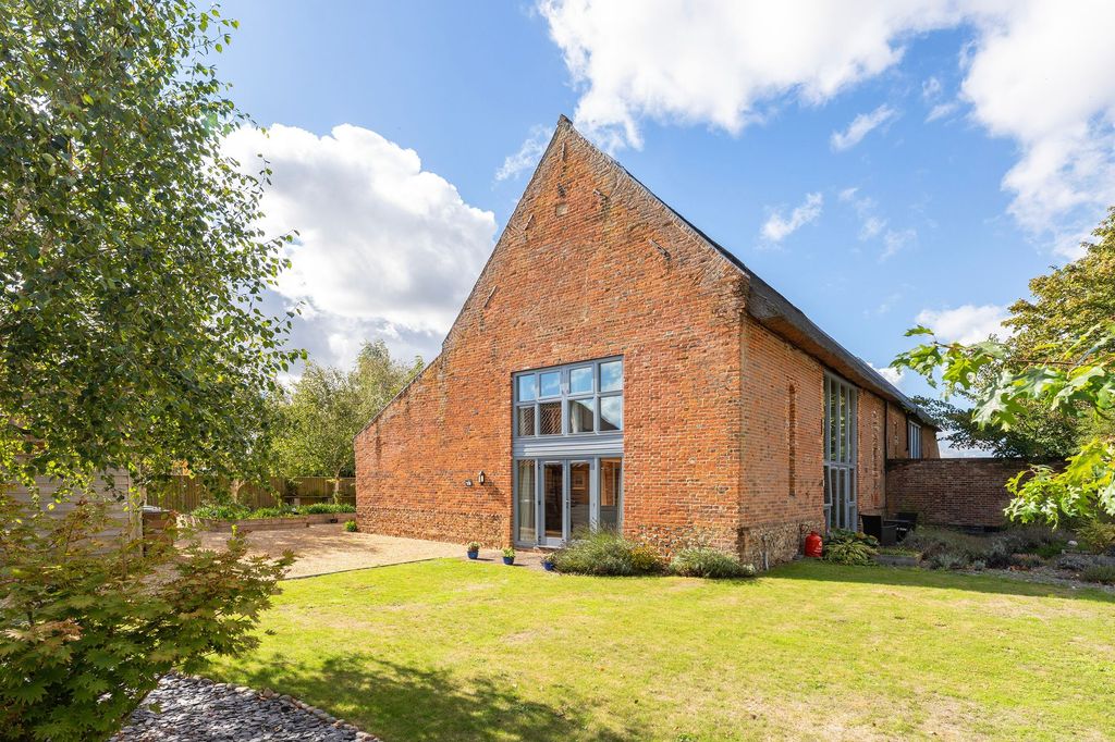 Property photo 1 of 29