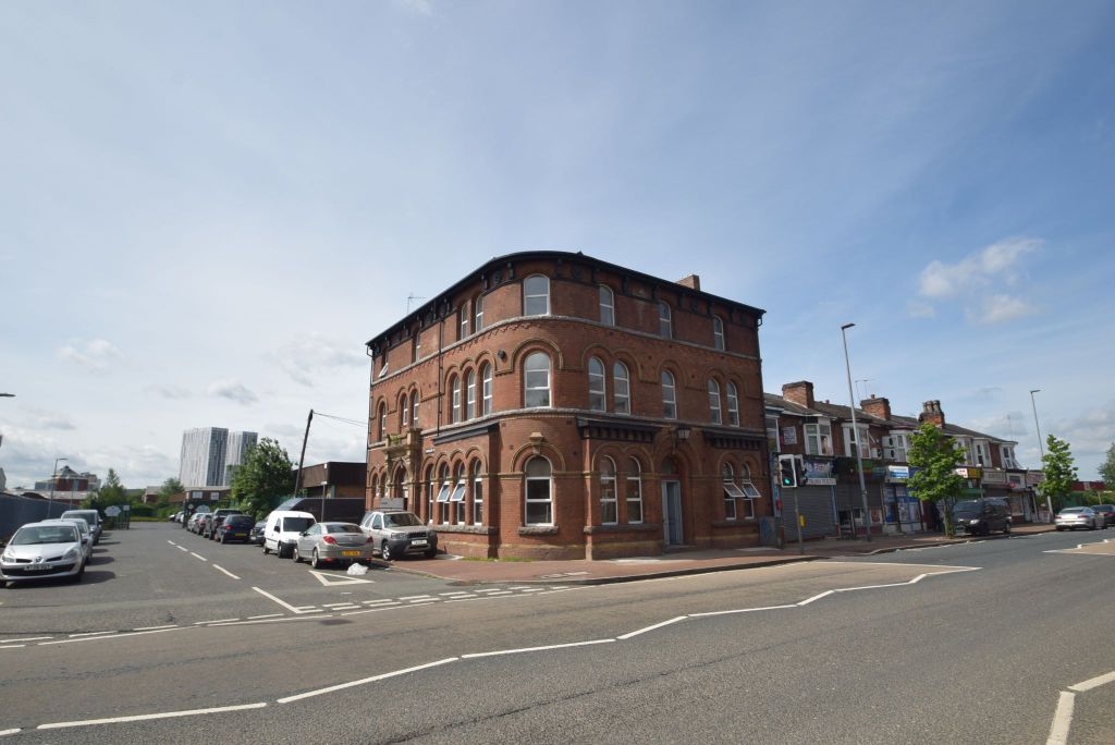 Property photo 1 of 12 Whole Building To Let – 11 Self Contained Apartments – Ideal For Serviced Accommodation / Corporate Lets
