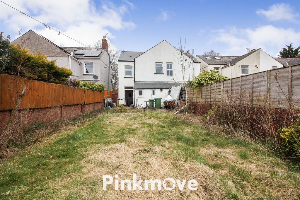 Property photo 3 of 12