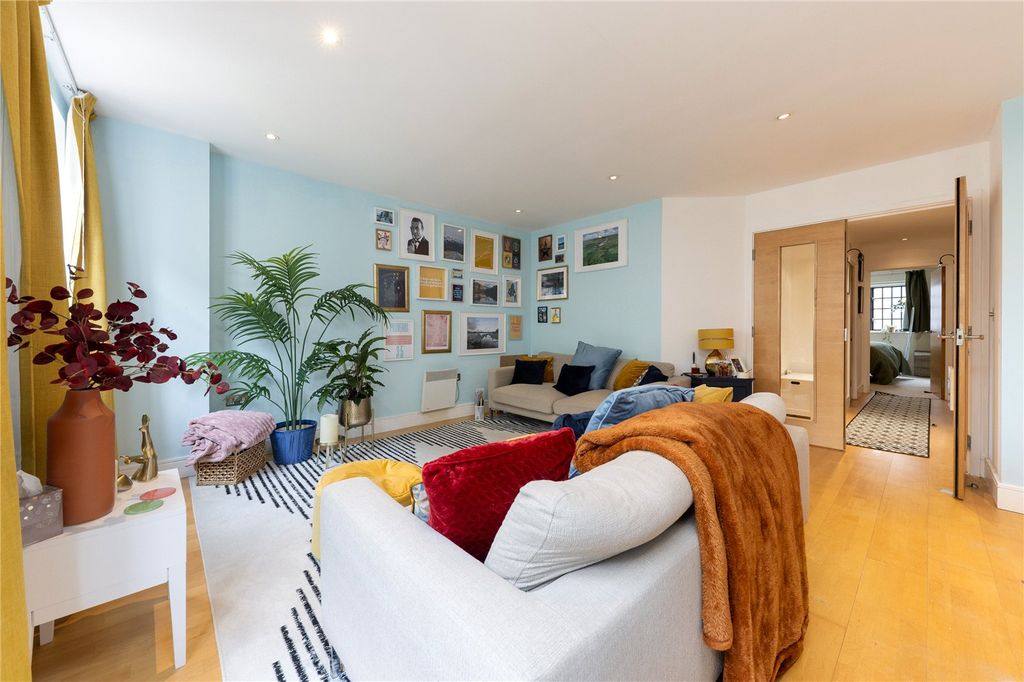 Property photo 1 of 15 Picture No. 04