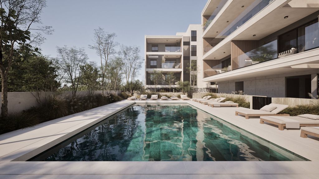 Property photo 1 of 2