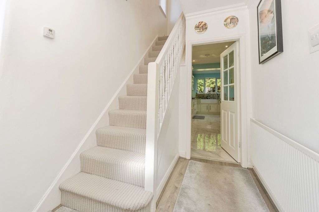 Property photo 2 of 16 Pbox-Img.Jpg