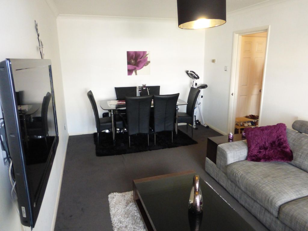 Property photo 2 of 8 Dining Room