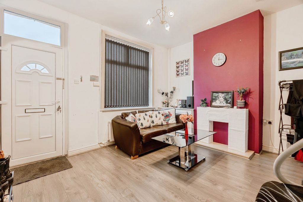 Property photo 2 of 10 Pbox-Img.Jpg