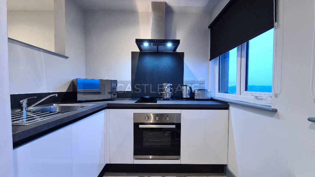 Property photo 2 of 8 Room 98 (5)