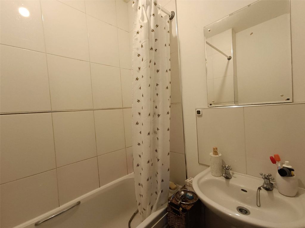 Property photo 3 of 6 Picture No. 01