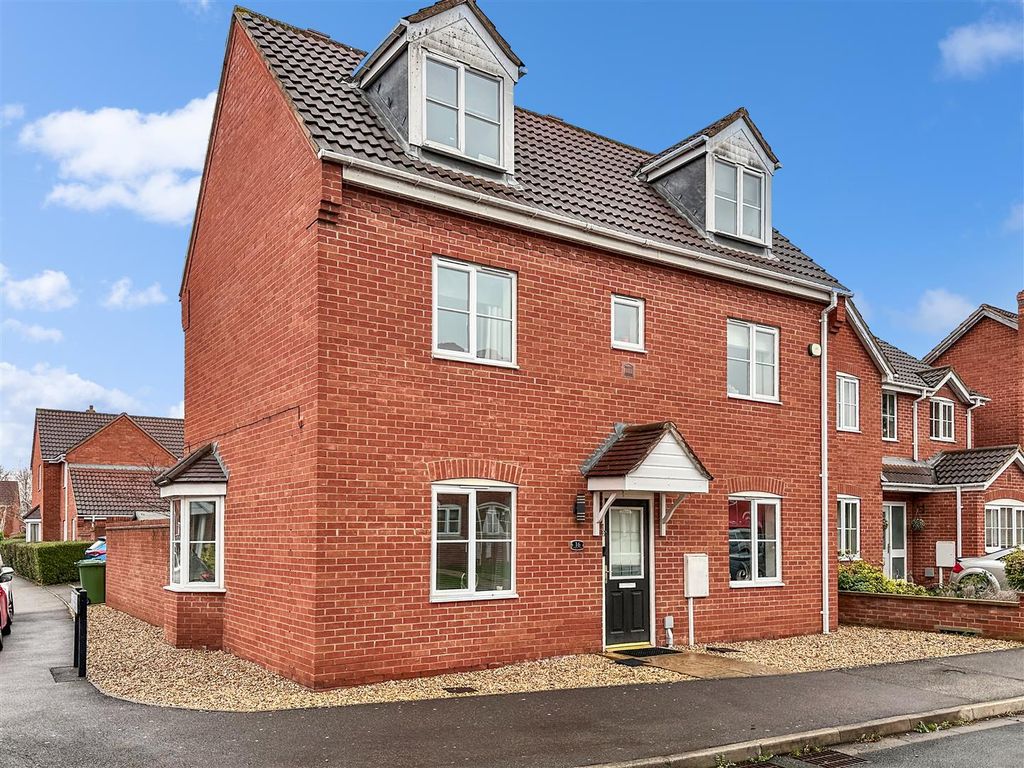 Property photo 1 of 19 Front Aspect 764