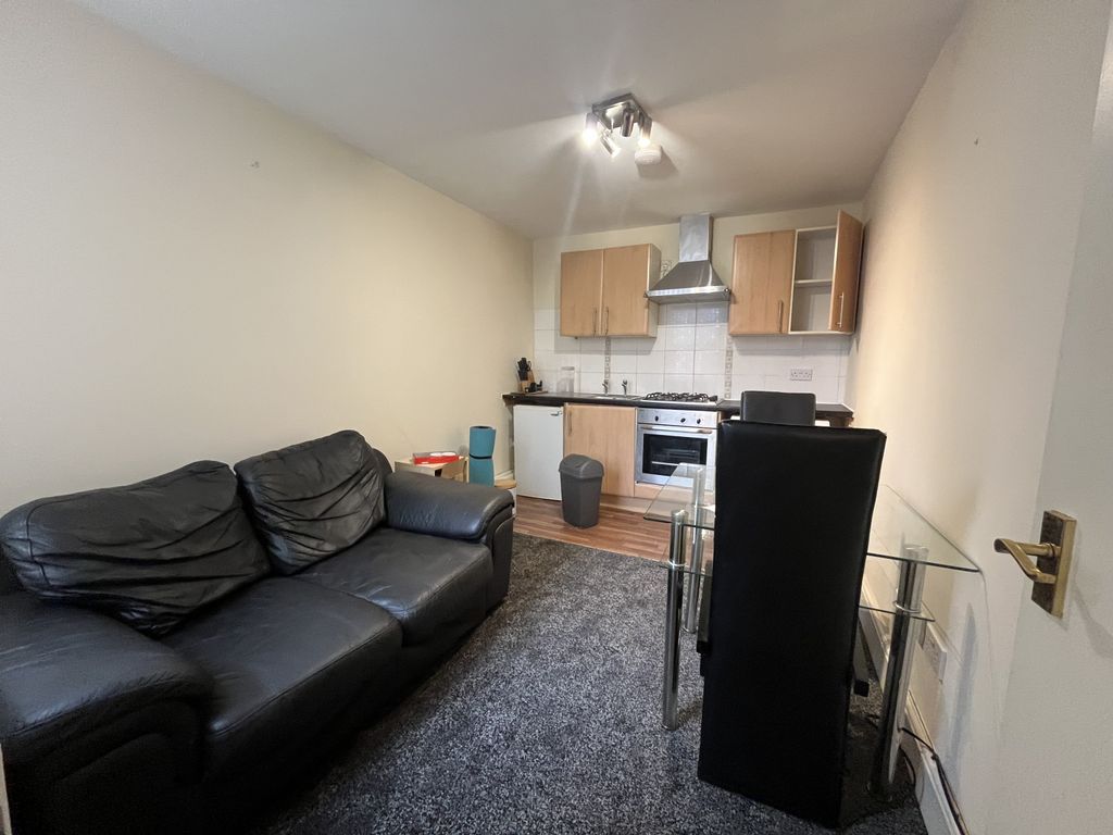 Property photo 2 of 6 Gallery