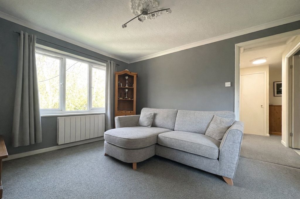 Property photo 2 of 6 Living Room