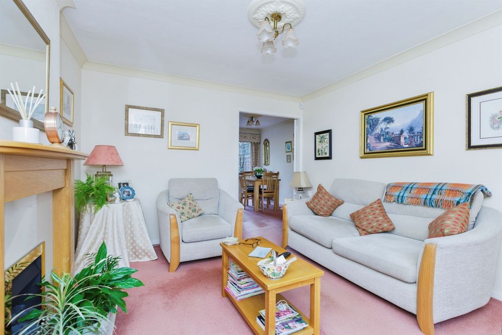 Property photo 3 of 18