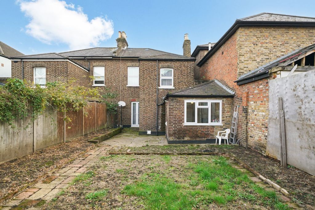 Property photo 2 of 13