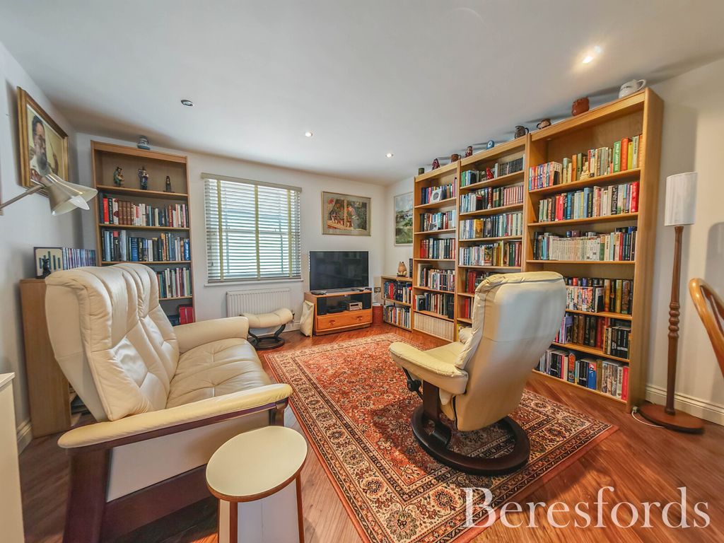 Property photo 2 of 11 Picture 2