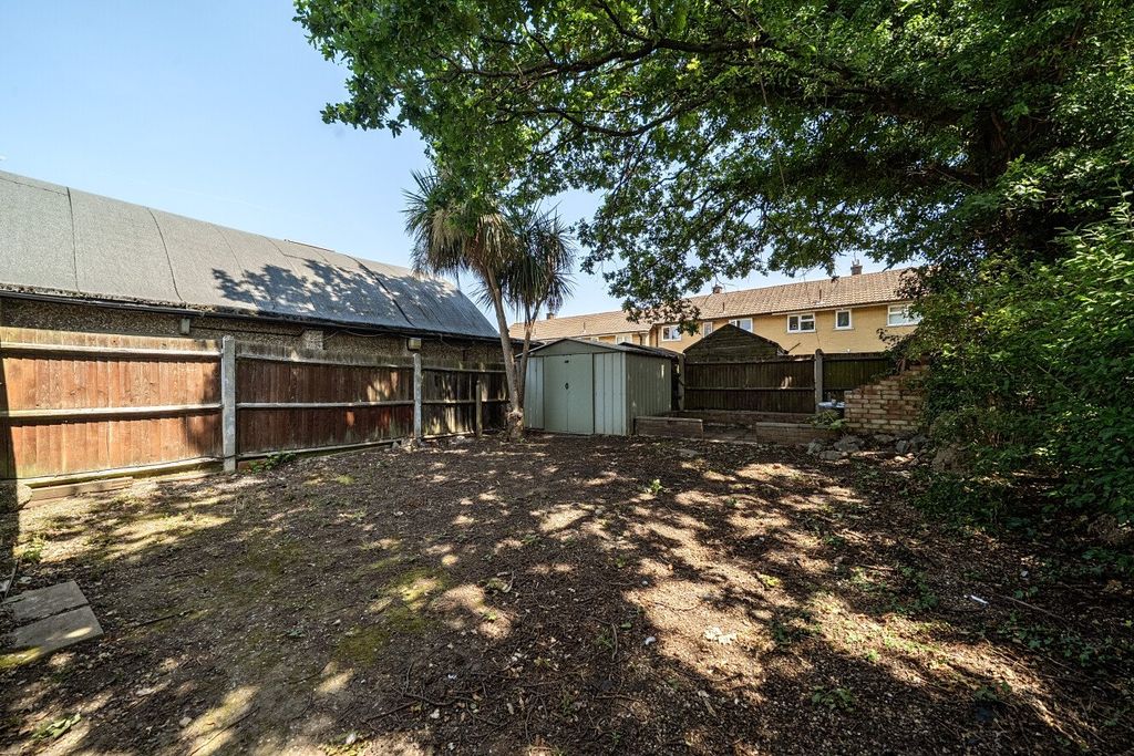 Property photo 3 of 20 Picture No. 04