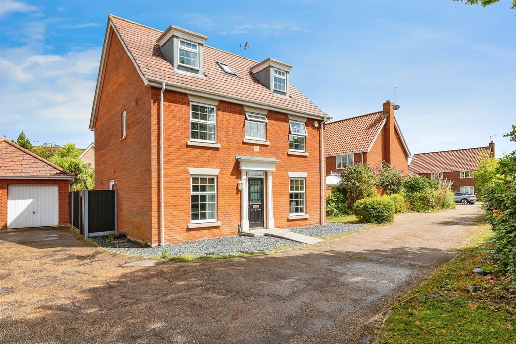 Property photo 1 of 17