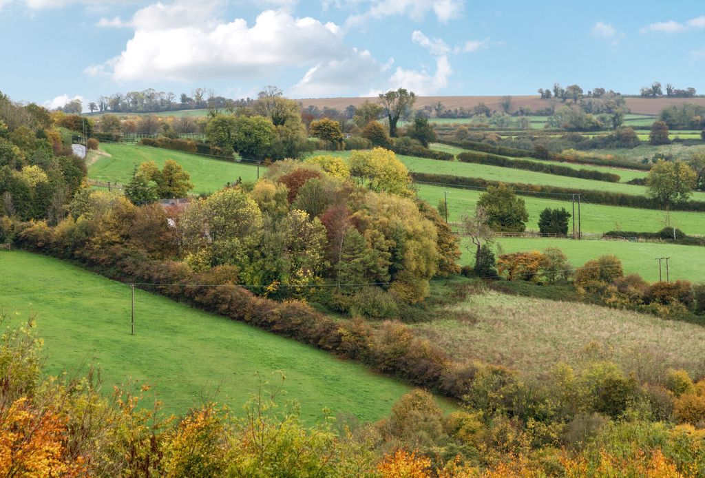 Property photo 3 of 20 1366029-7-68F74Ea...