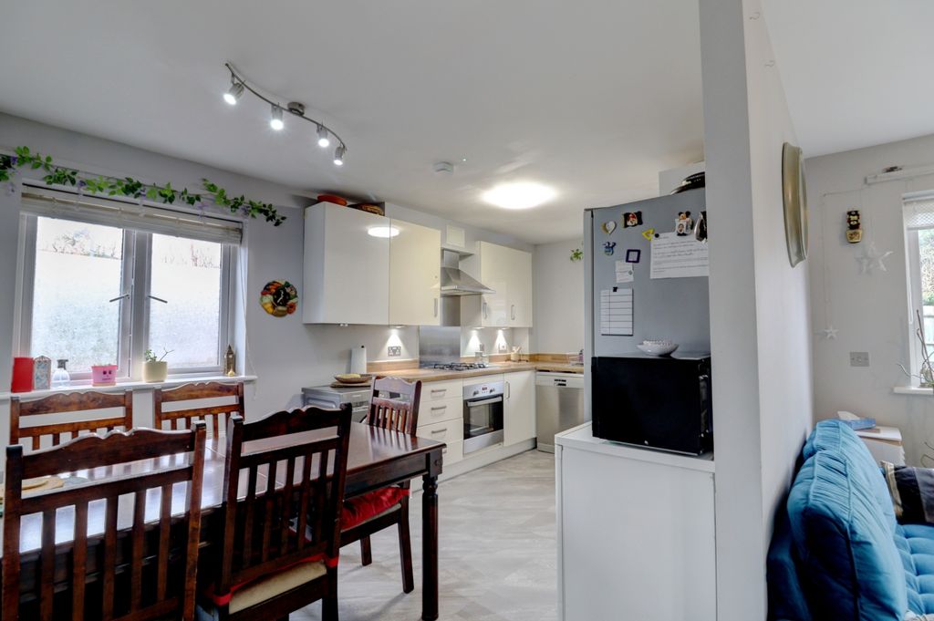 Property photo 3 of 12 Picture No. 04