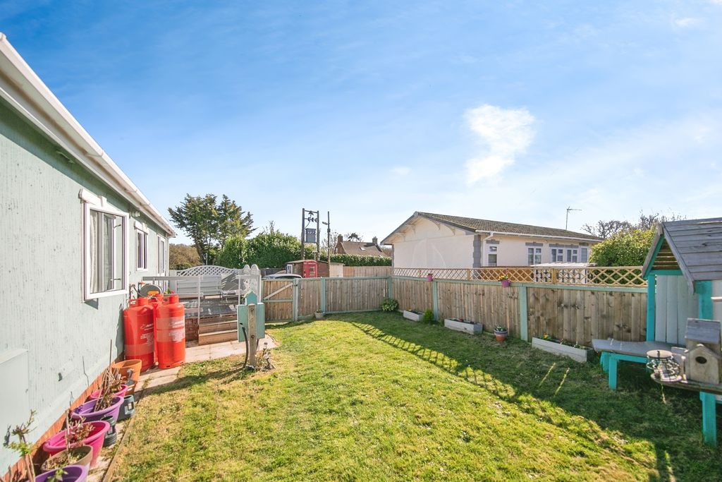 Property photo 3 of 17 Photo