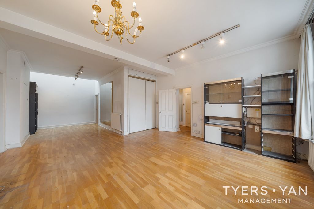 Property photo 2 of 14 Reception Room