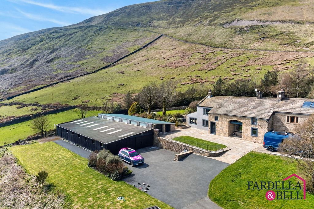 Property photo 1 of 29