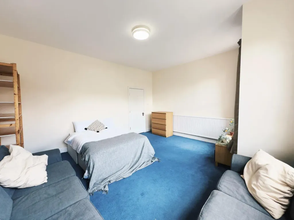 Property photo 2 of 7