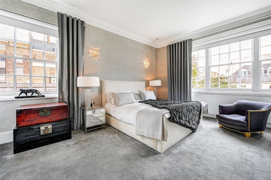 Property photo 3 of 10