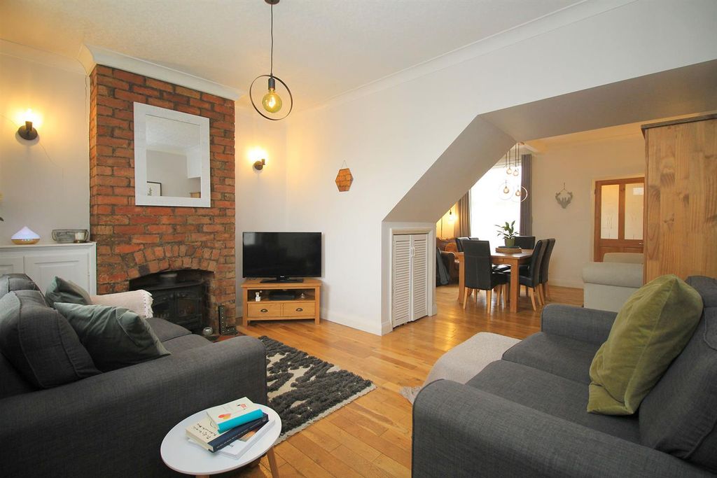 Property photo 2 of 12 2