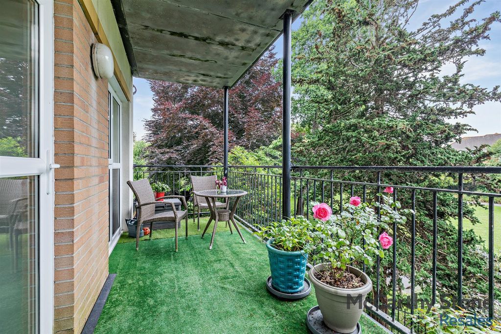 Property photo 3 of 24 Balcony