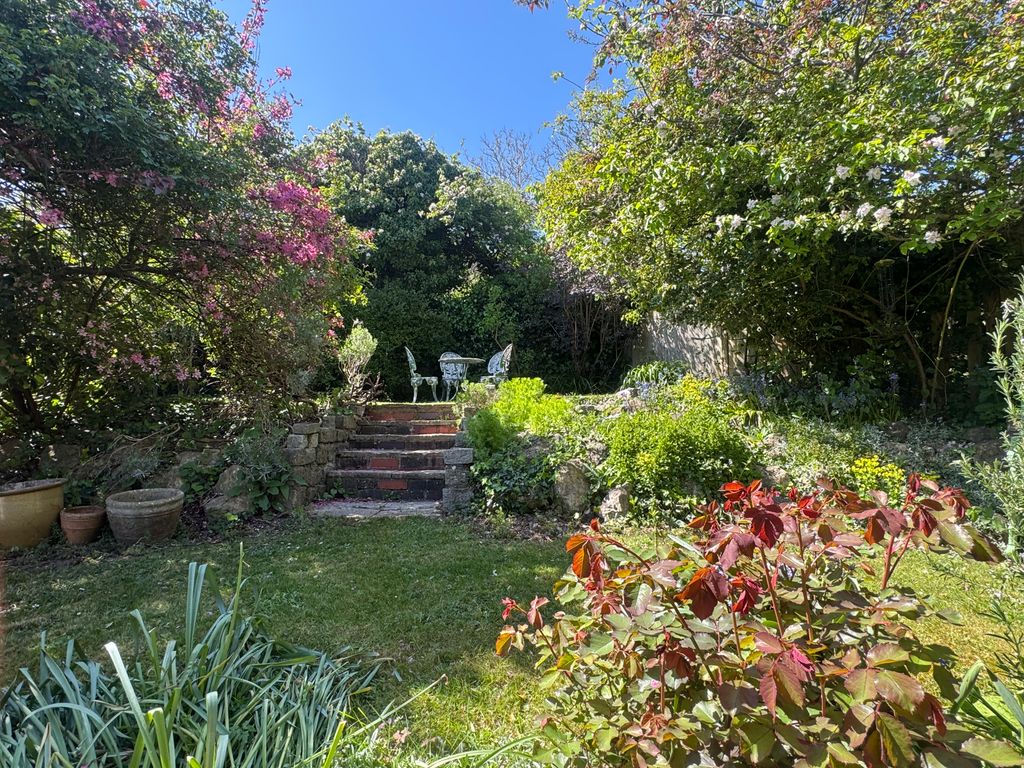 Property photo 3 of 19