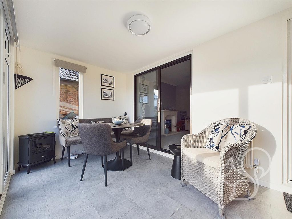 Property photo 2 of 20 Conservatory