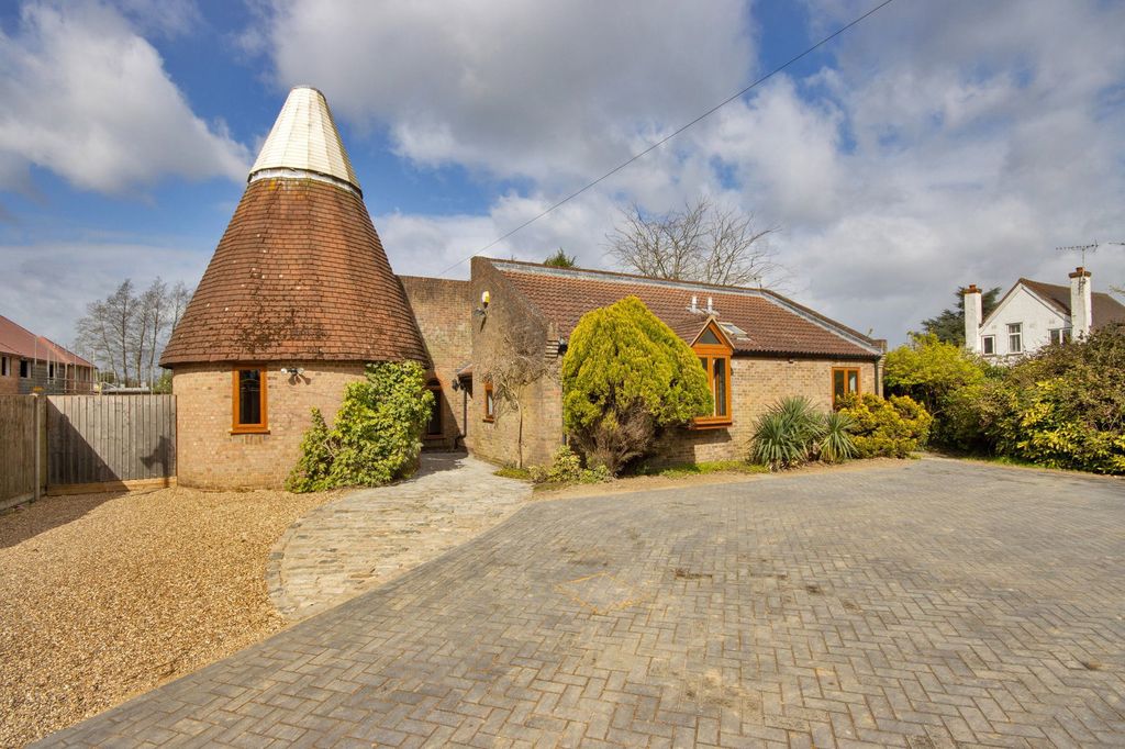 Property photo 2 of 23