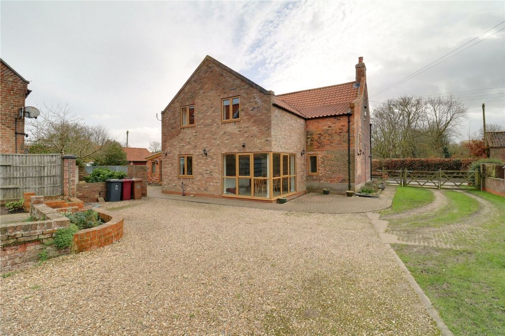 Property photo 3 of 33 Picture No. 03