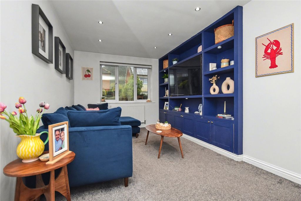 Property photo 2 of 23 Picture No. 38